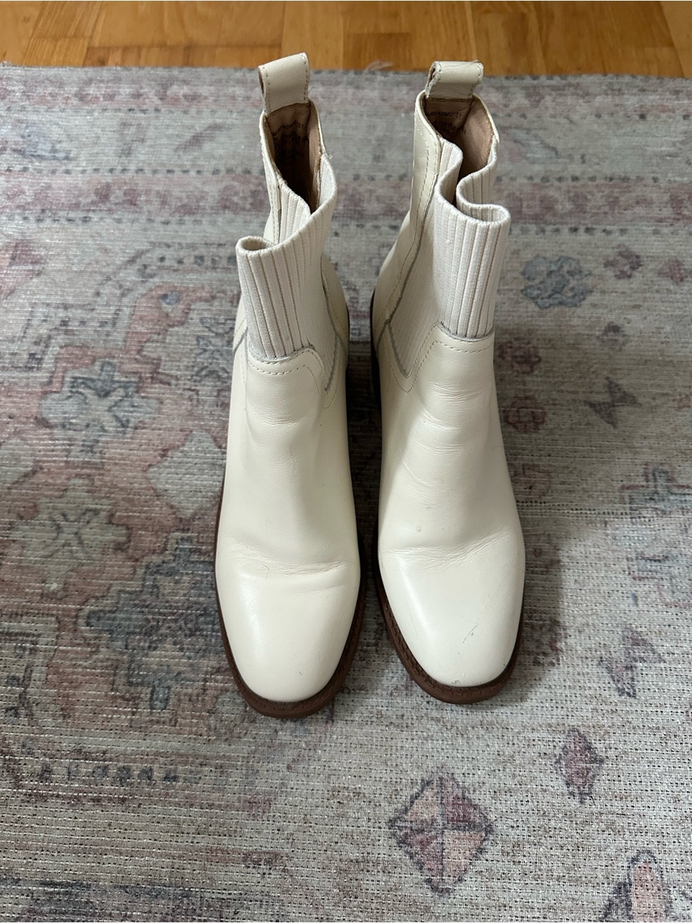 Steve Madden Women’s Cream Ankle Chelsea Boots